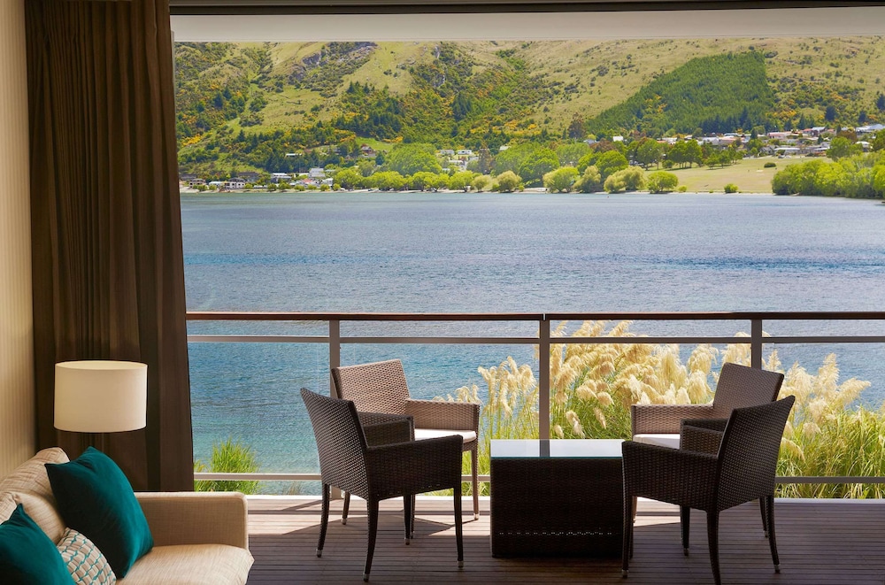 Deluxe  2 Bedrooms, Lake View (Residence) - Photo 1