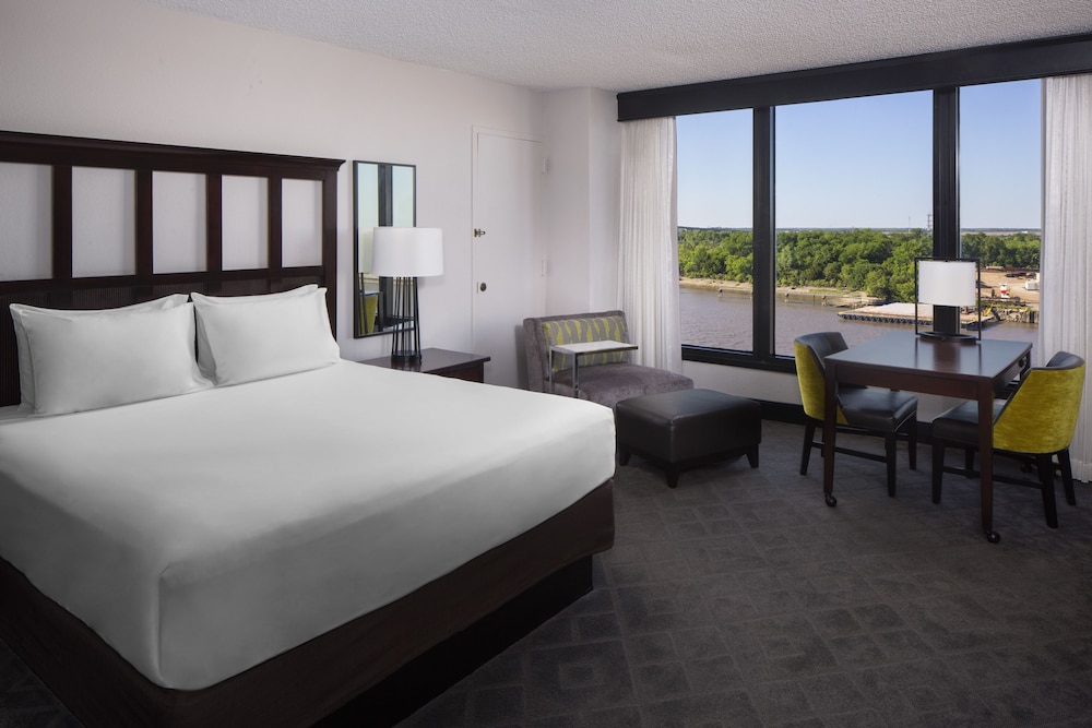 Suite with River View