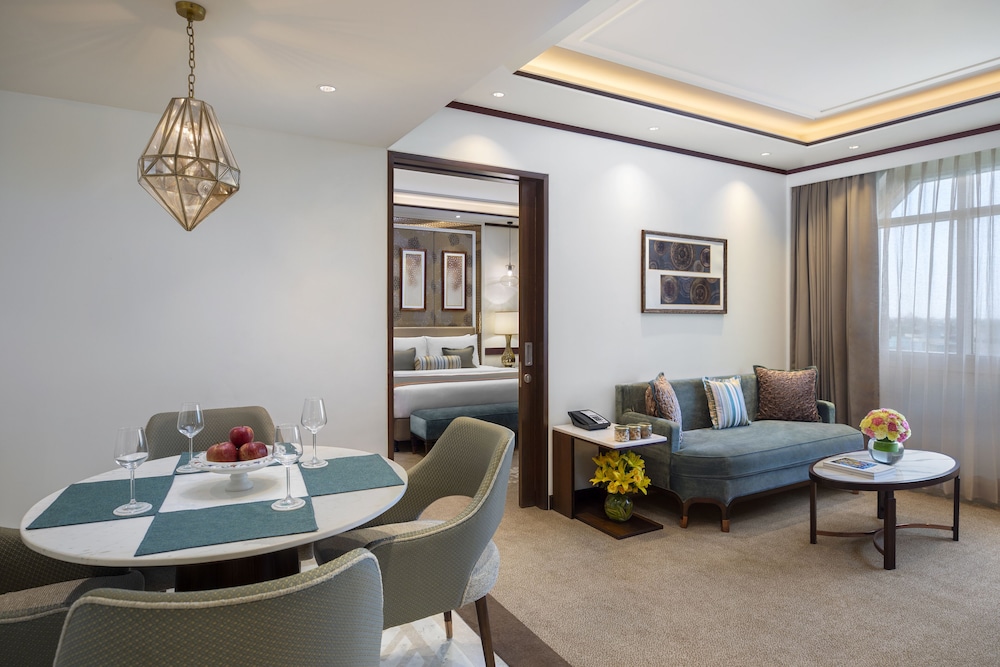 SeleQtions Suite, 1 King Bed (Taj Mahal View) - Photo 2