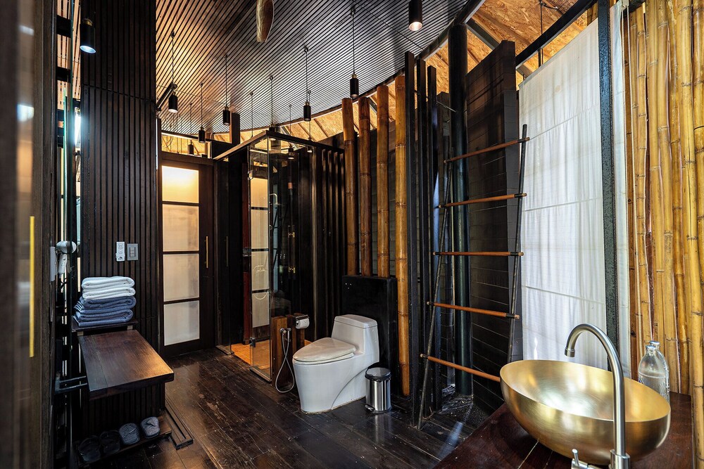 The Jungle Room photo 3