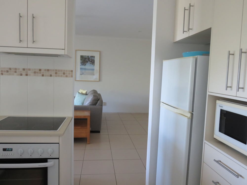 Apartment, 2 Bedrooms, Partial Ocean View photo 2
