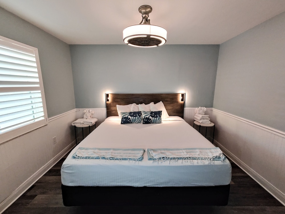 Deluxe Suite, 1 Bedroom, Courtyard View photo 2