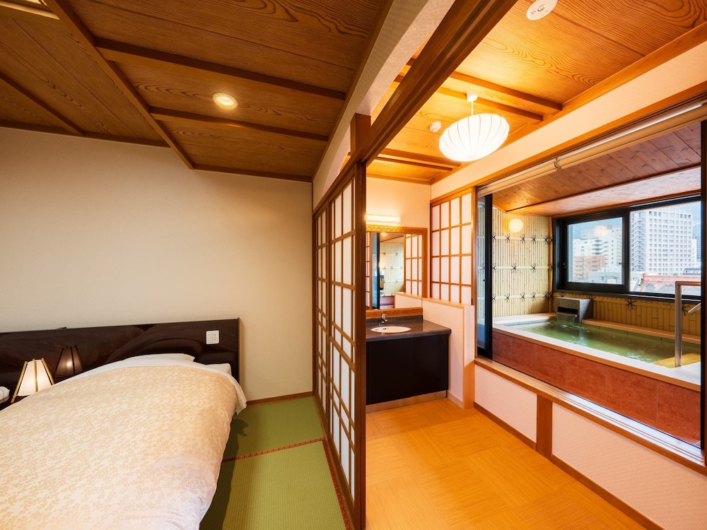Special Modern Japanese-Western Room with Semi-Open-Air Bath - Non-Smoking