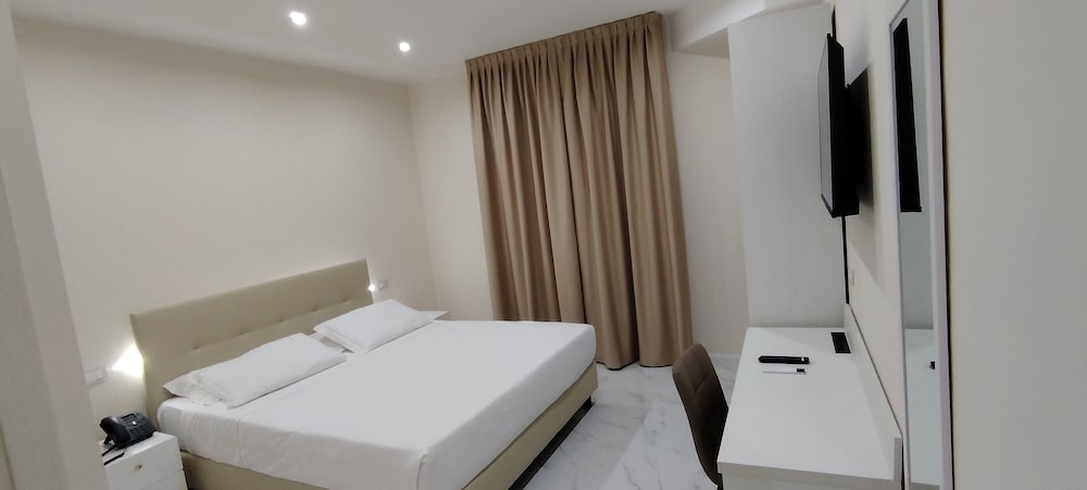 Luxury Room, 1 King Bed, Non Smoking