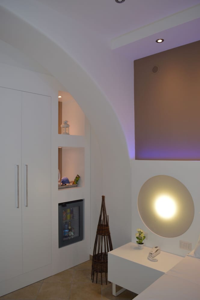 Family Room, 1 Queen Bed with Sofa bed, Terrace (Standard) photo 2