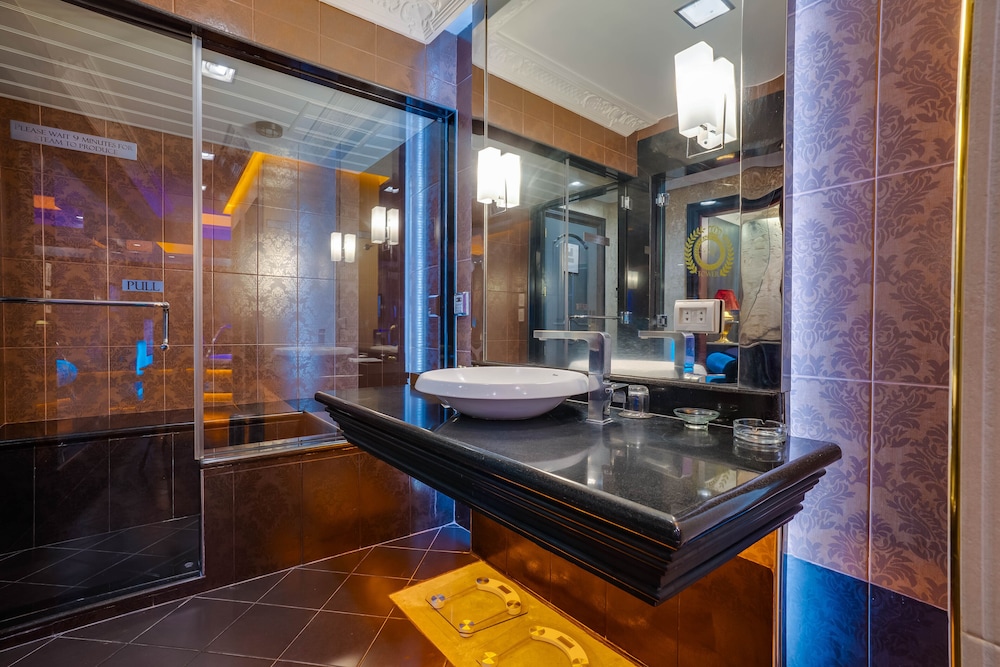 Prime Minister Suite - Photo 2