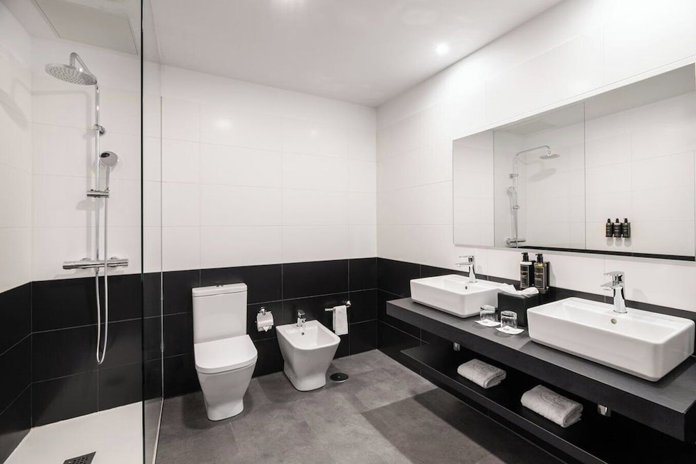 Deluxe Double Room (Extra Bed)