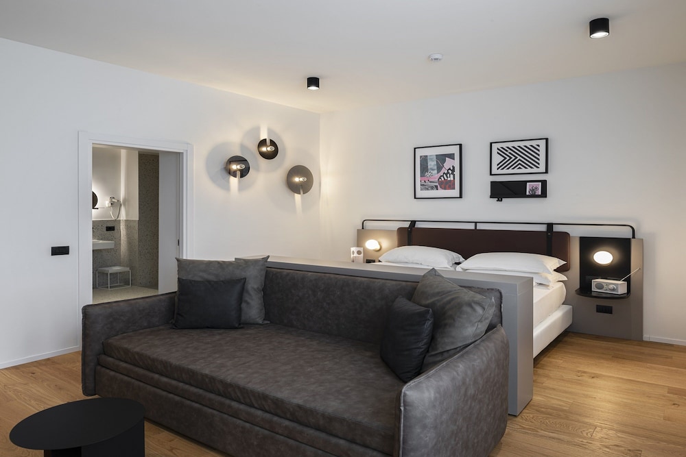Family Room, 2 Bedrooms, Connecting Rooms