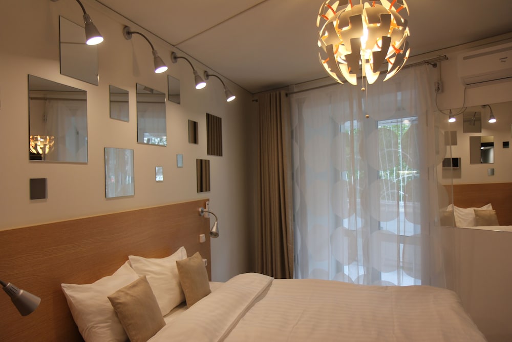 Family Room, Kitchenette