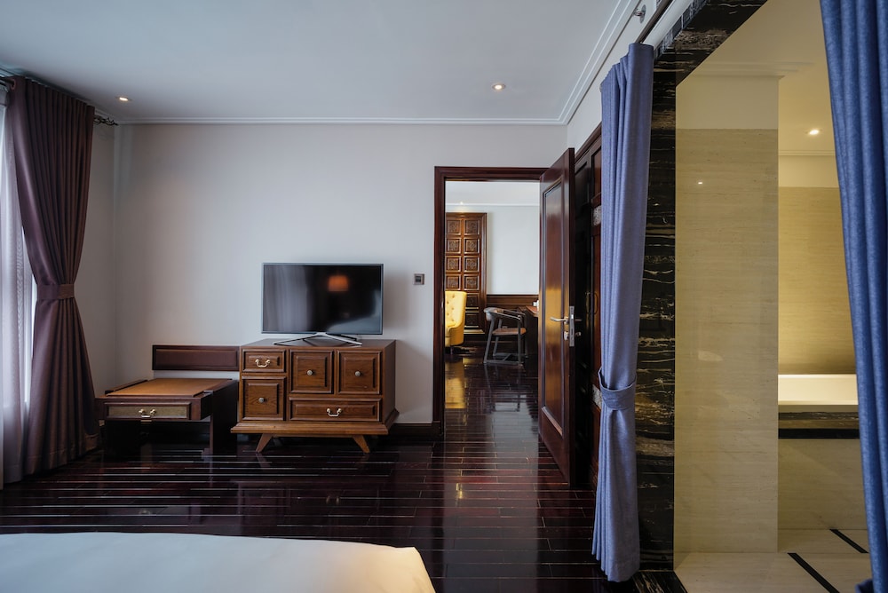 Haute Couture Suite Room
