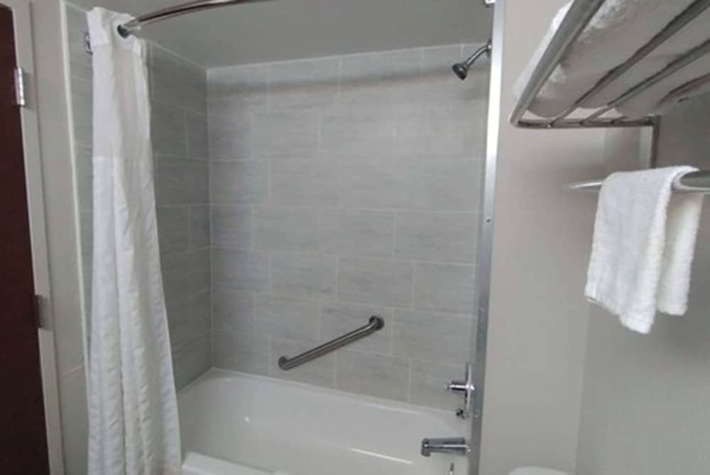 Standard Room, 1 King Bed - Photo 15