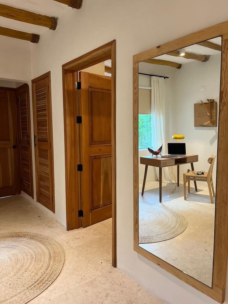 Master Luxury Suite - Photo 8