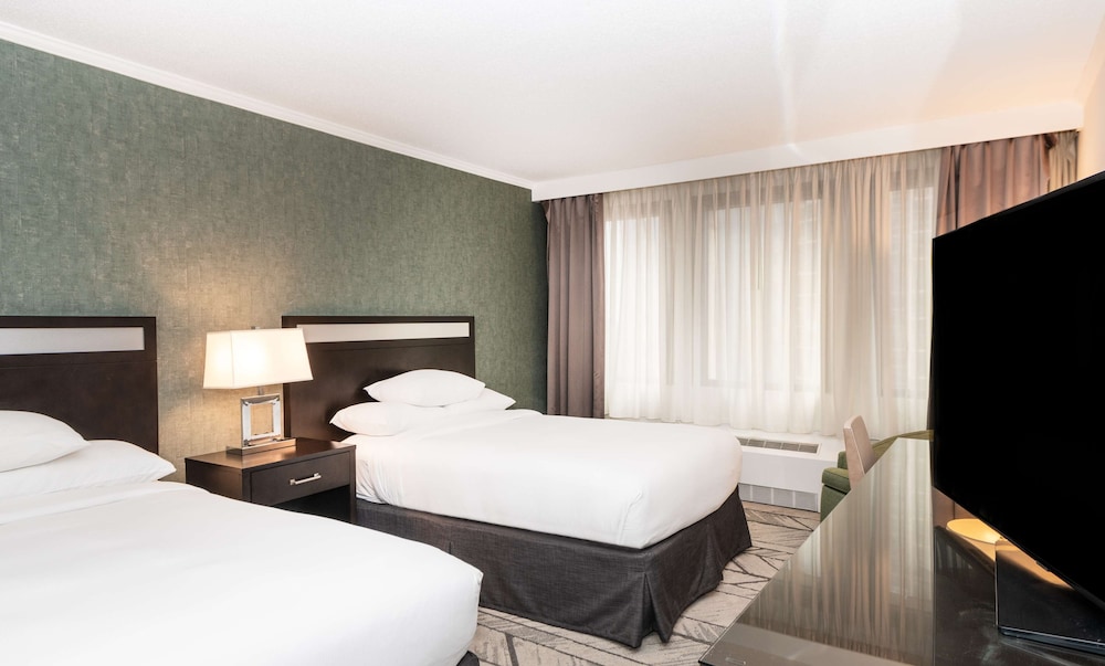Room, 2 Double Beds, Corner
