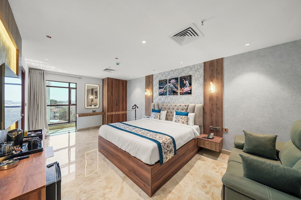 Elite Suite, Balcony, City View