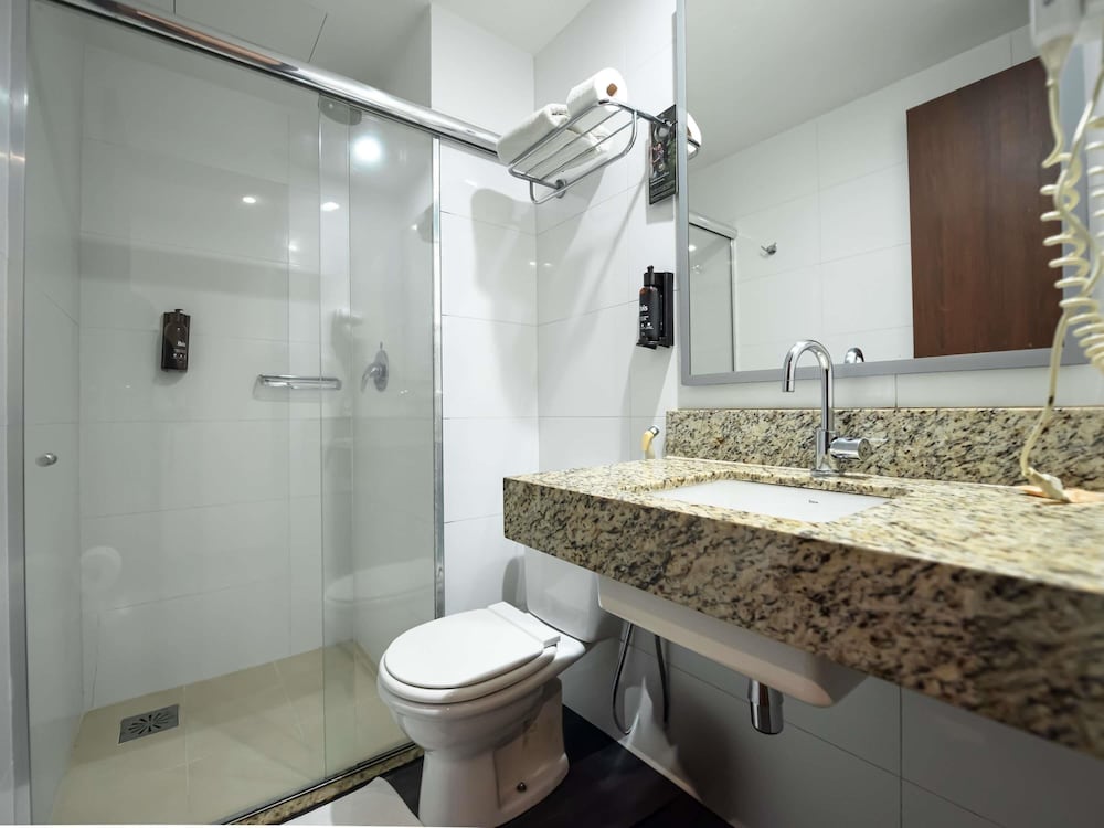 Standard Room, 2 Twin Beds - Photo 1