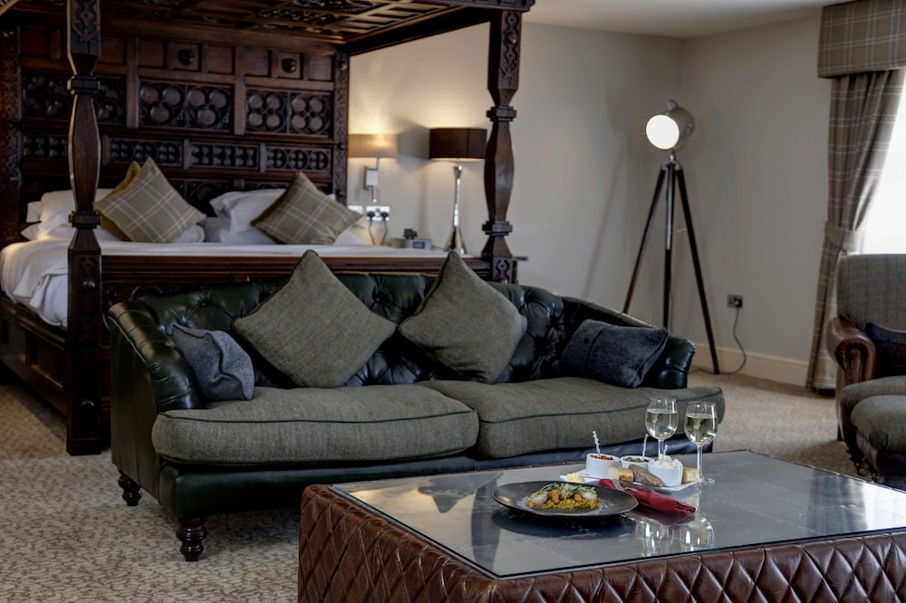 Suite, 1 King Bed (Four Poster Bed) - Photo 1
