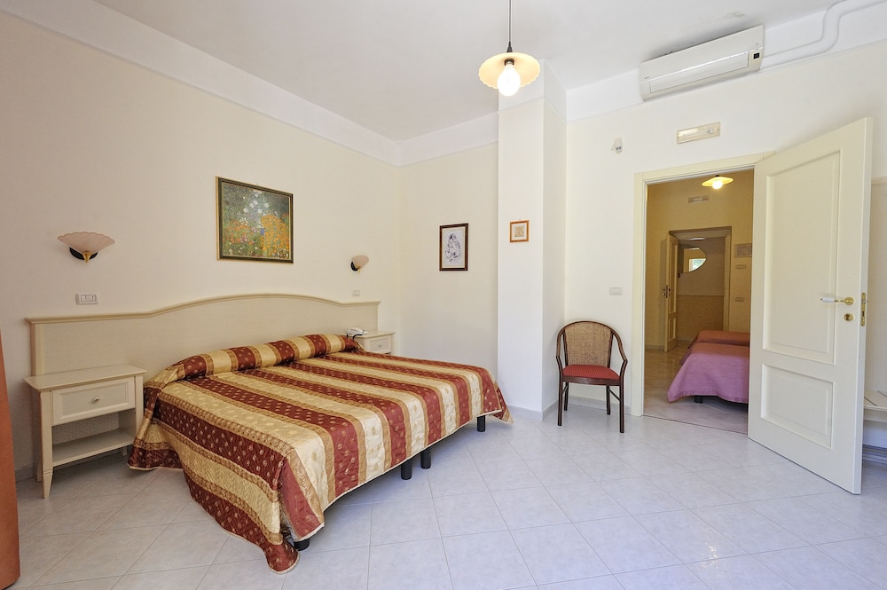 Superior Suite, Terrace photo 2