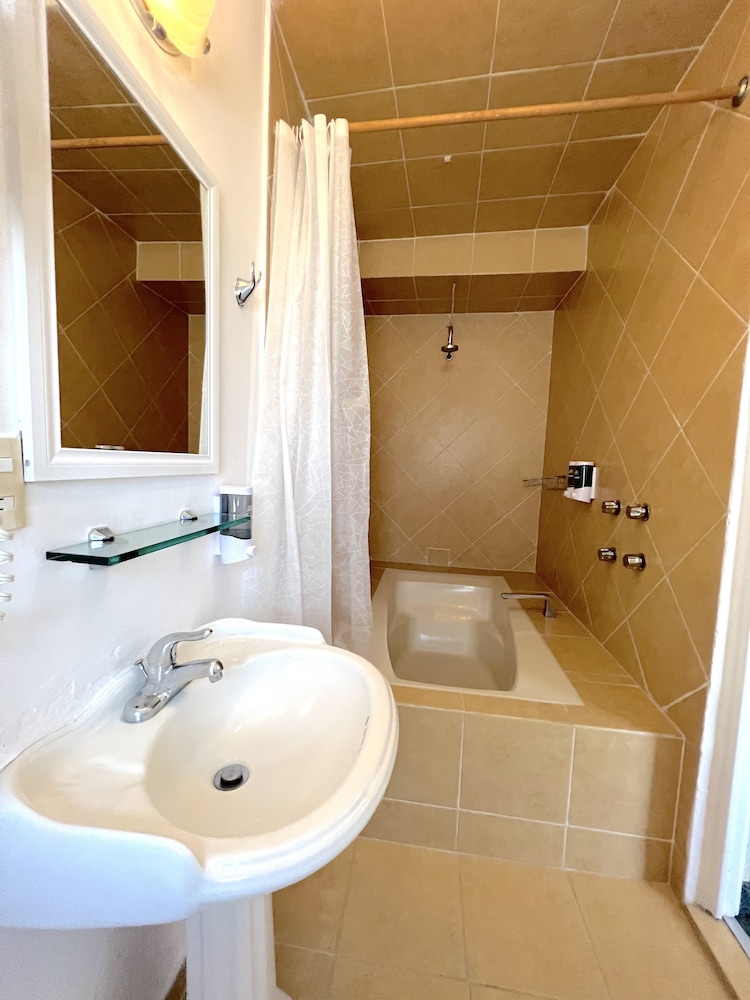 Superior Studio Suite photo 3