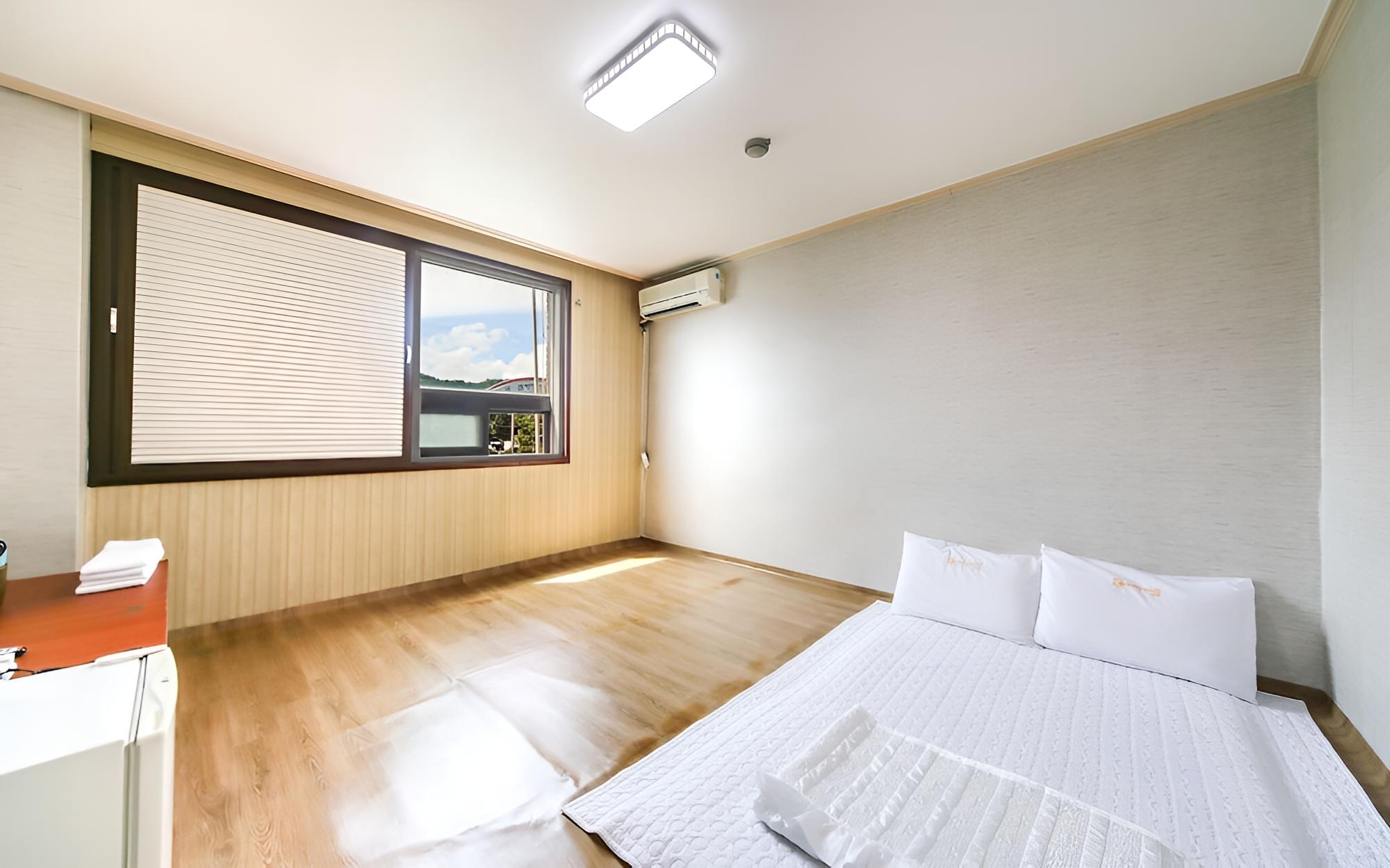 Room (Small ondol) - Photo 3