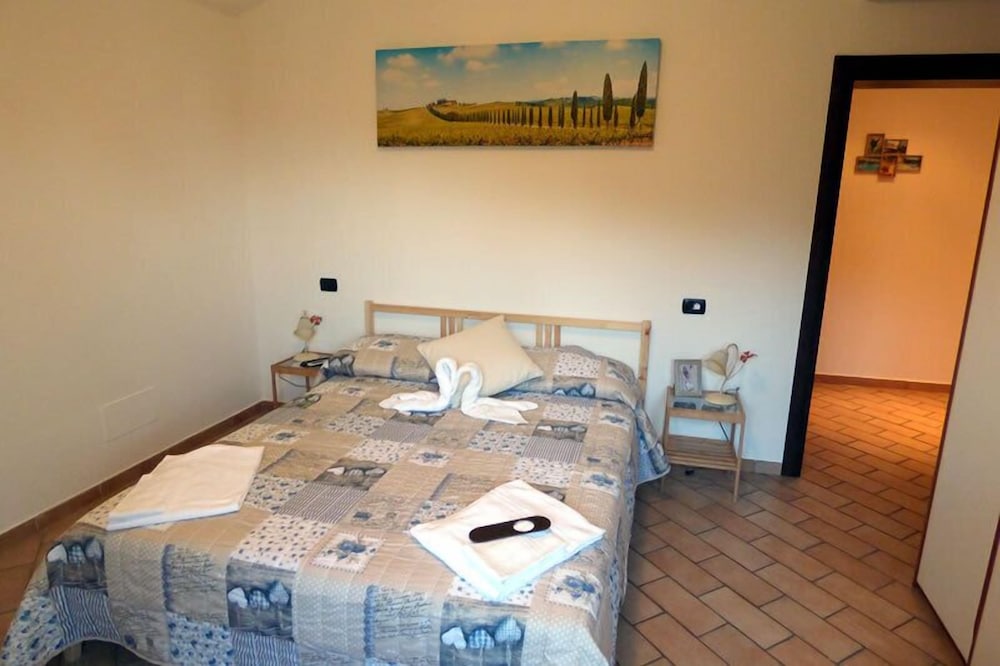 Grand Apartment, 1 Bedroom, Garden View photo 2