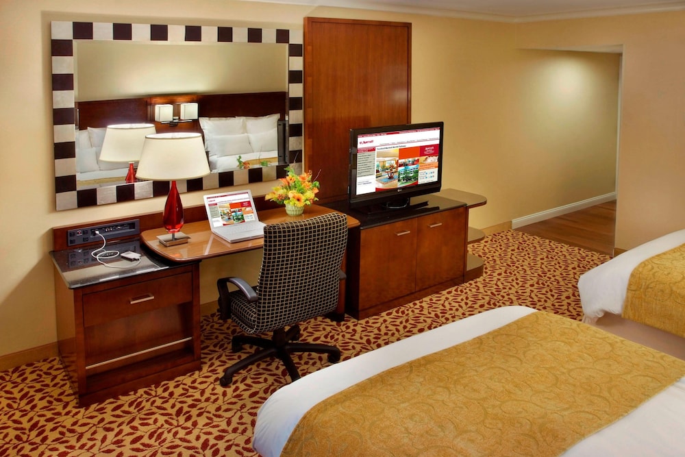 Room, 1 King Bed - Photo 3