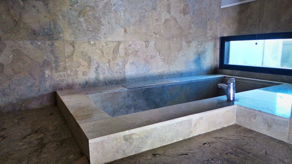 Luxury Double Room, Pool View photo 2