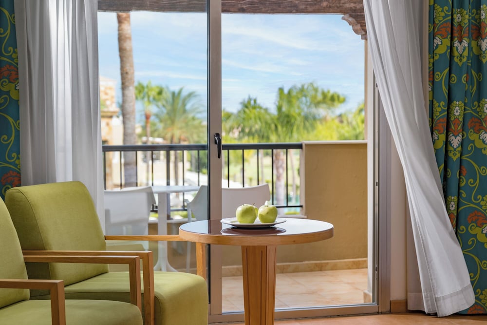 Double Room, Golf View - Photo 1