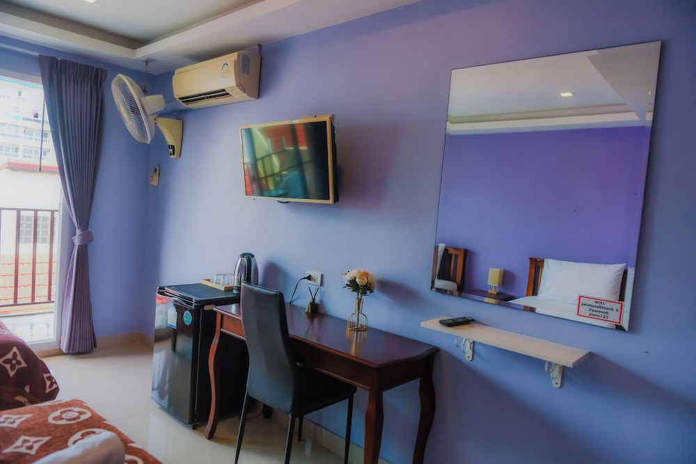 room photo