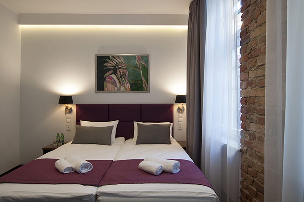 Standard Double or Twin Room photo 1