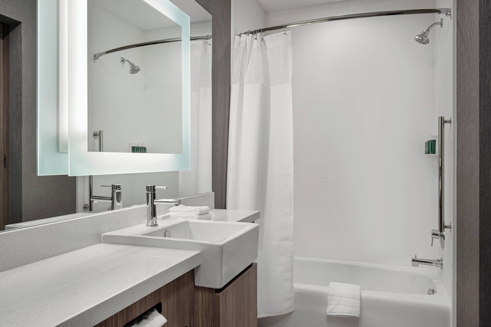 Suite, Multiple Beds