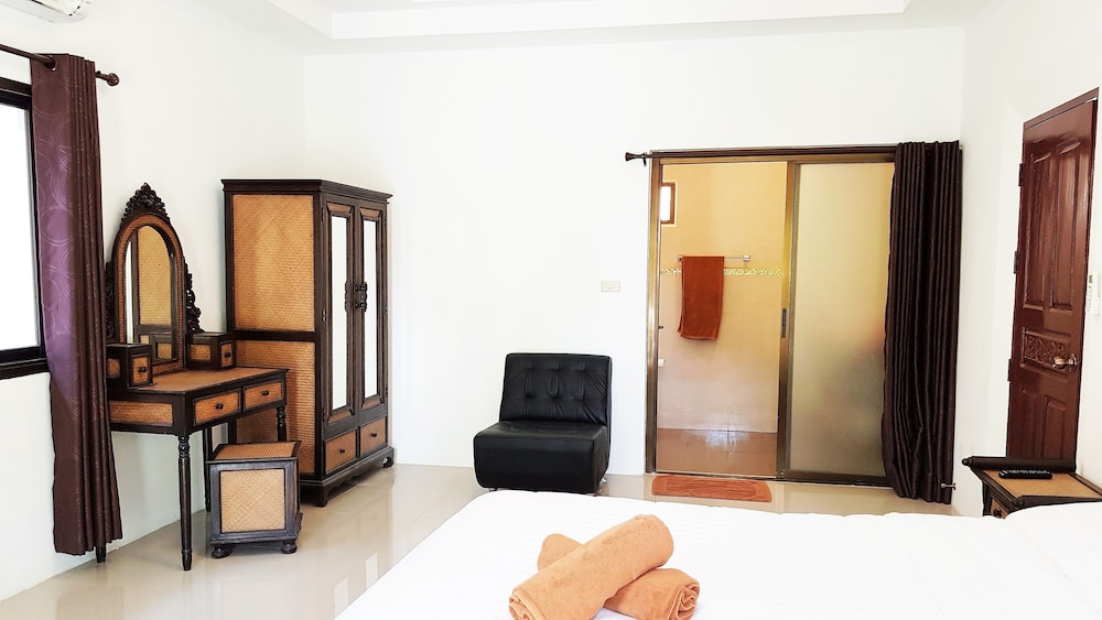 room photo