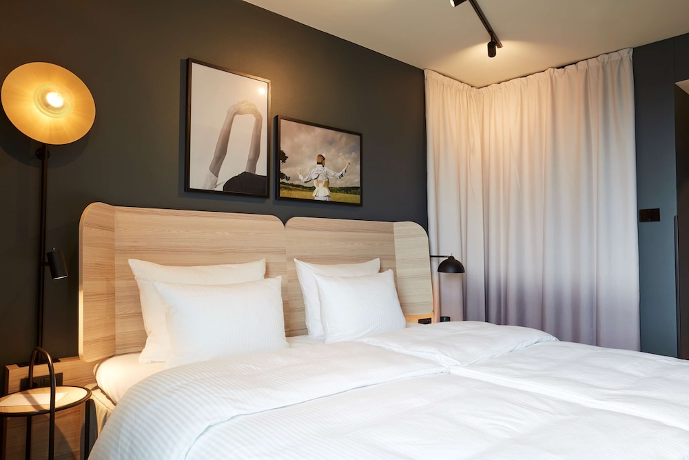 Standard Room (King) - Photo 8