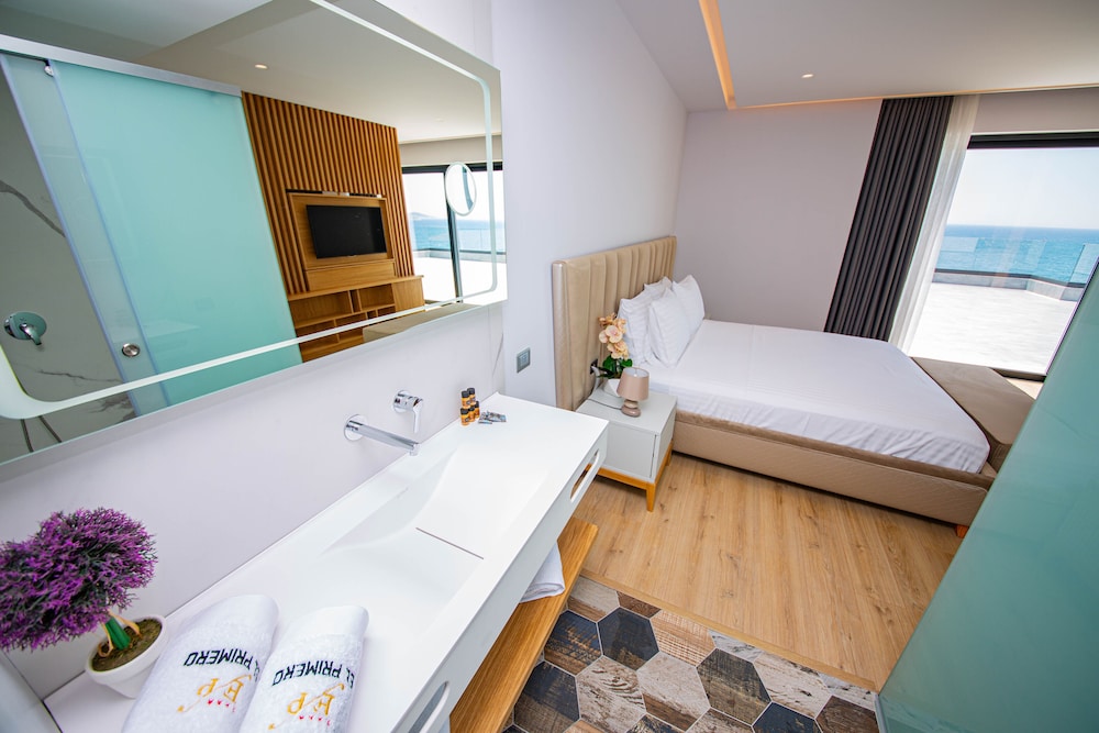 Deluxe Suite, Sea View