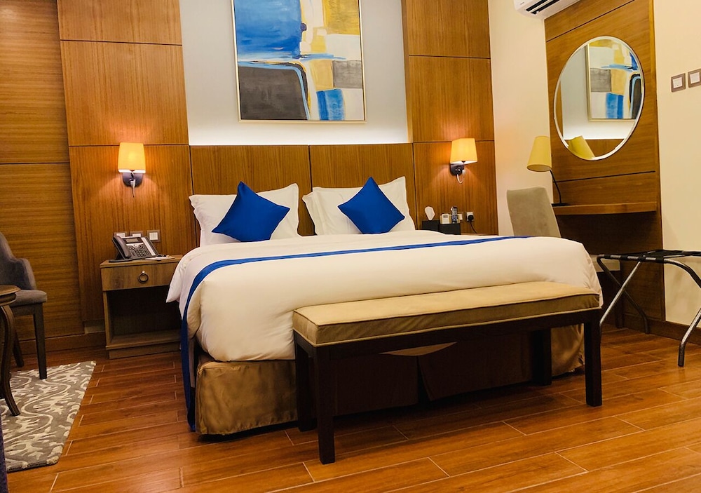 Superior Room, 1 Queen Bed - Photo 1