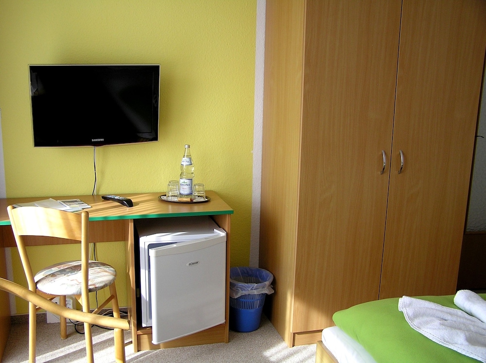 Family Room (no pats allowed) photo 2