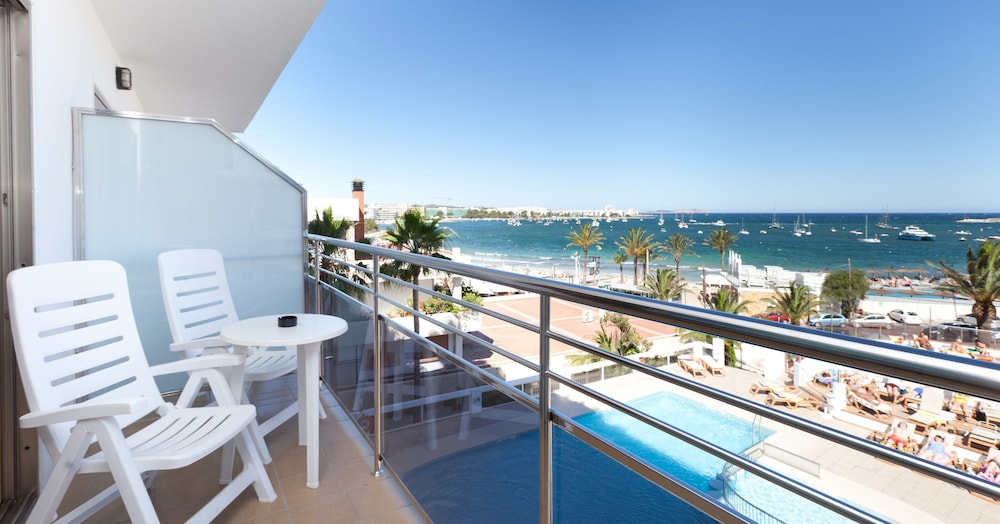 Double or Twin Room, Balcony, Sea View - Photo 5