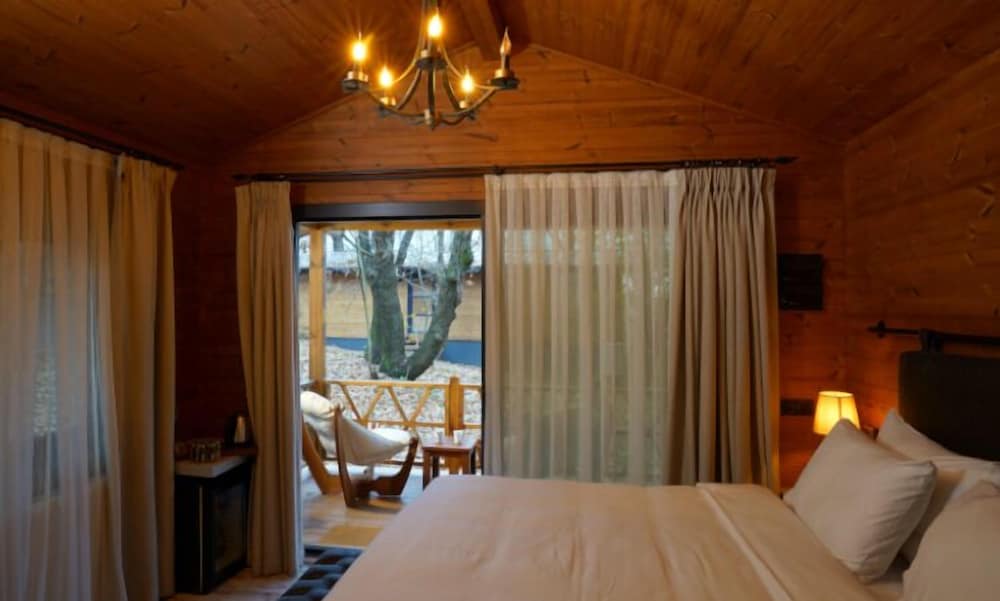 Standard Tree House photo 3