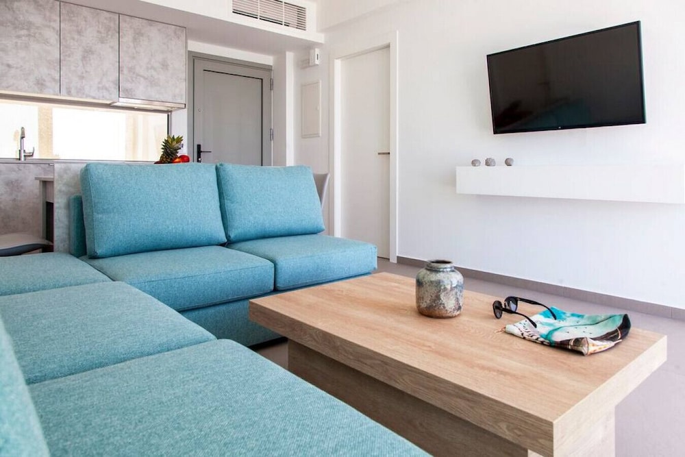 Villa photo 1
