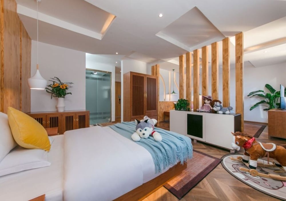Family Suite, City View