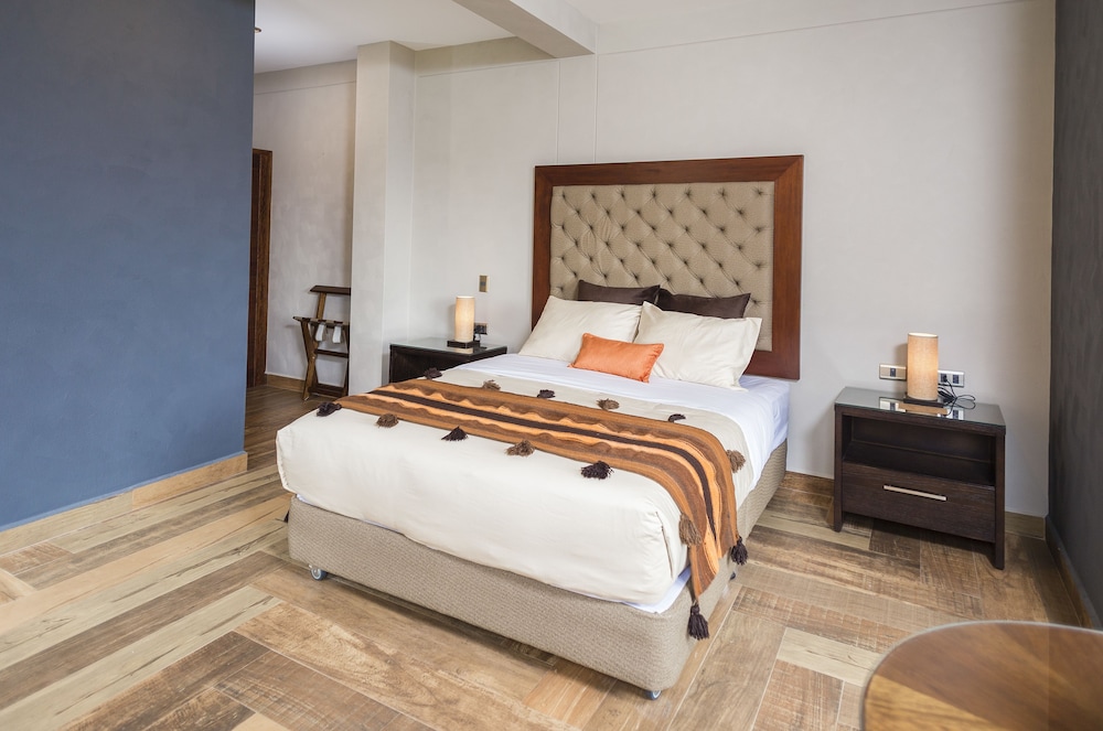 Superior Double Room, 1 Queen Bed, Non Smoking, Private Bathroom photo 1