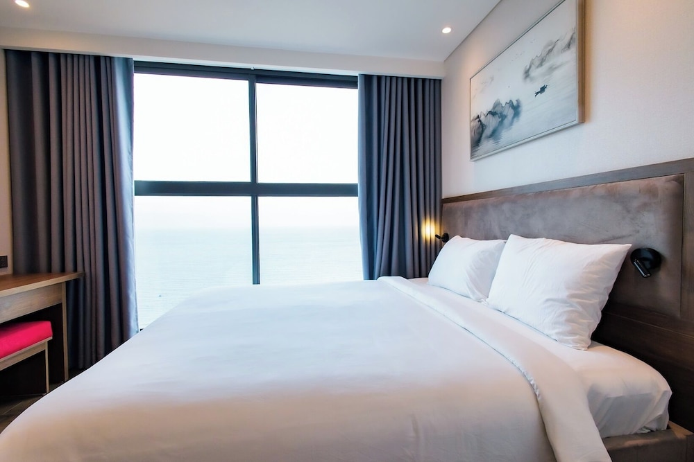 Premium Suite, 2 Bedrooms, Balcony, Sea View