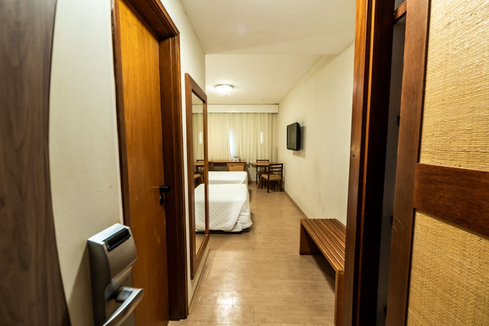 Standard Room, 2 Twin Beds - Photo 5
