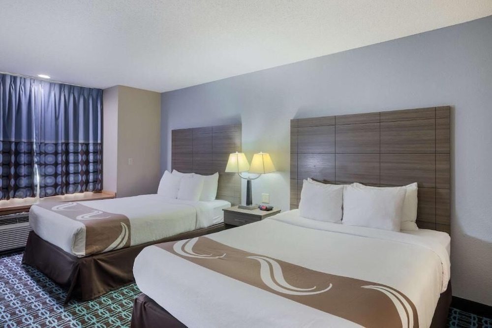 Room, 2 Queen Beds - Photo 1
