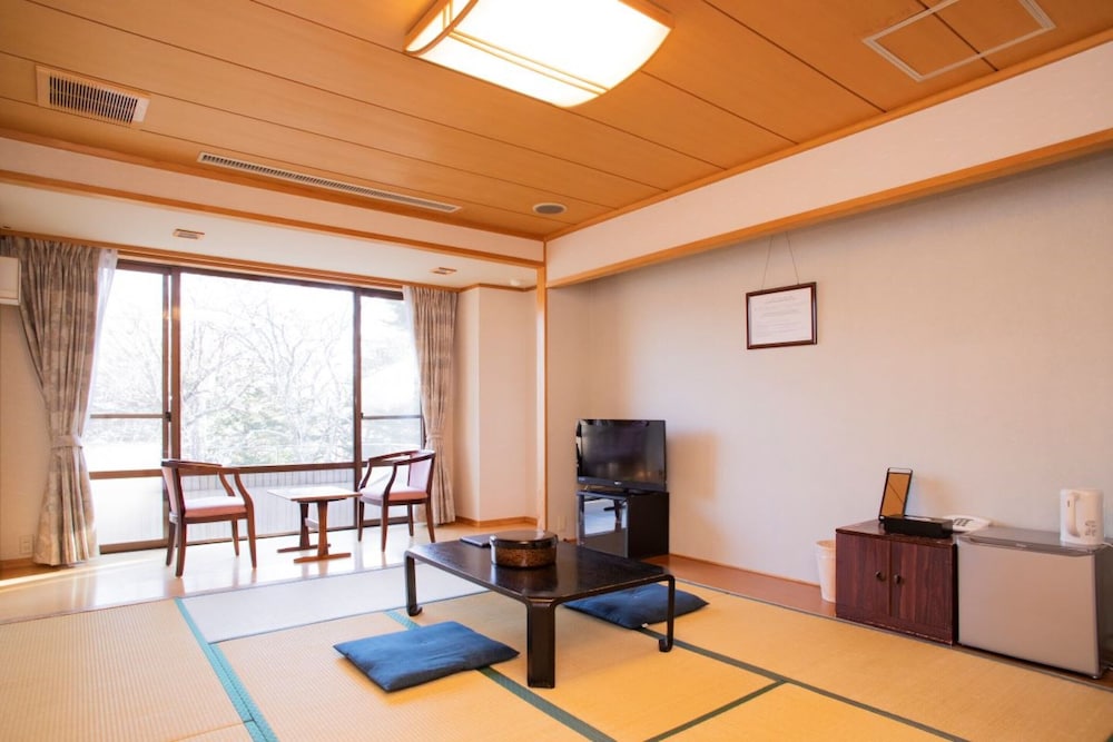 Japanese Style Room, Shared Bathroom, Mountain View - Photo 18