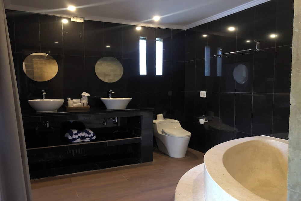 Exclusive Villa photo 2