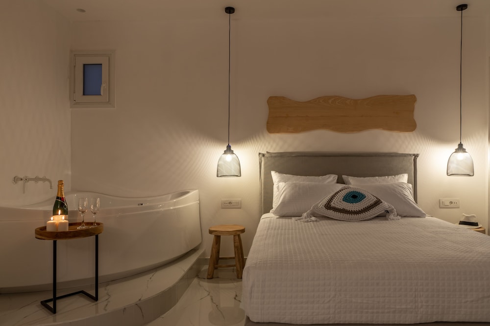 Luxury Suite, City View
