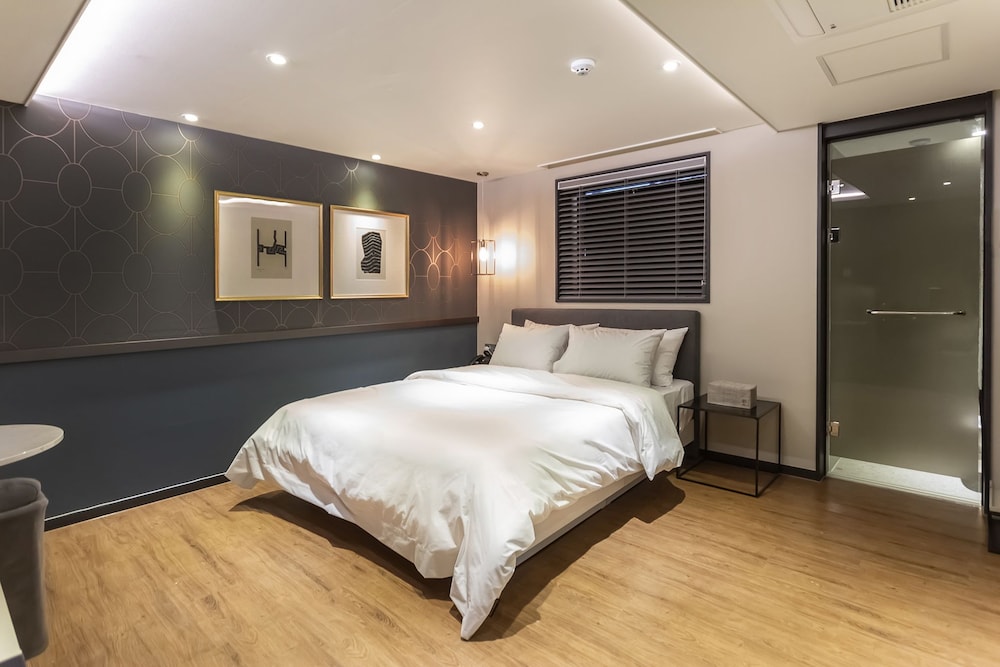 Standard Double Room - Photo 1