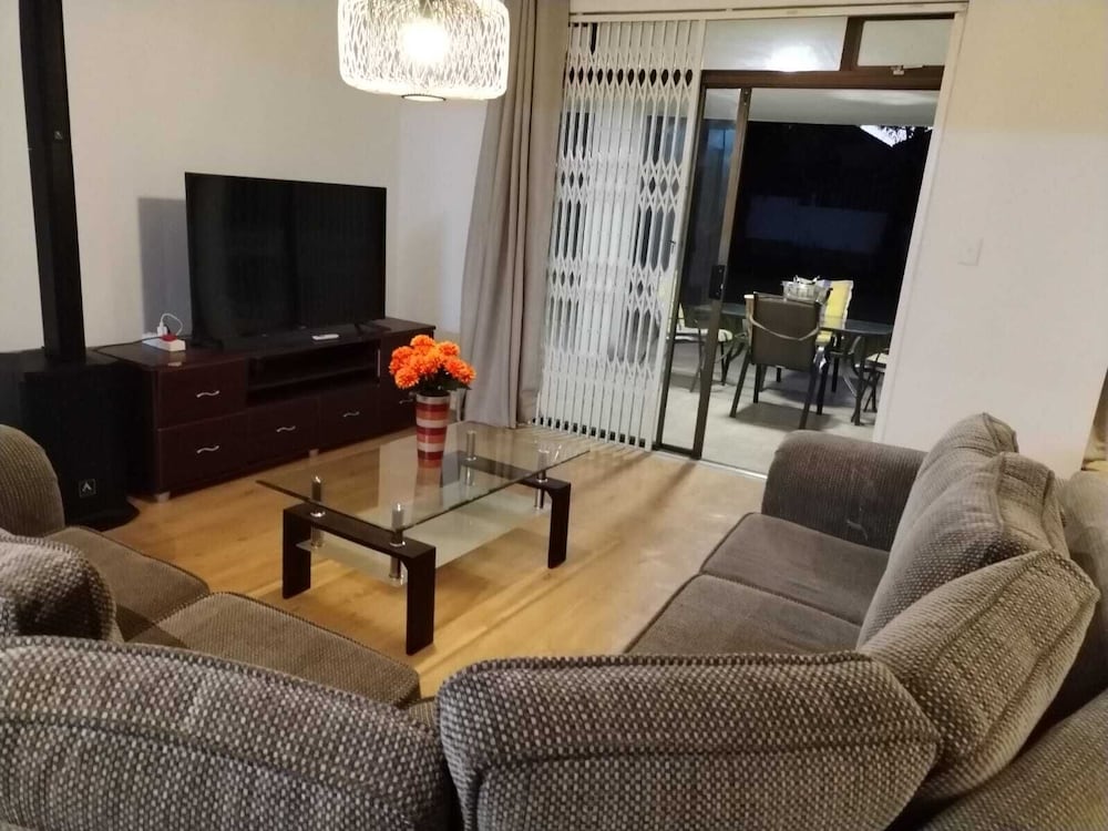 Business Suite photo 3