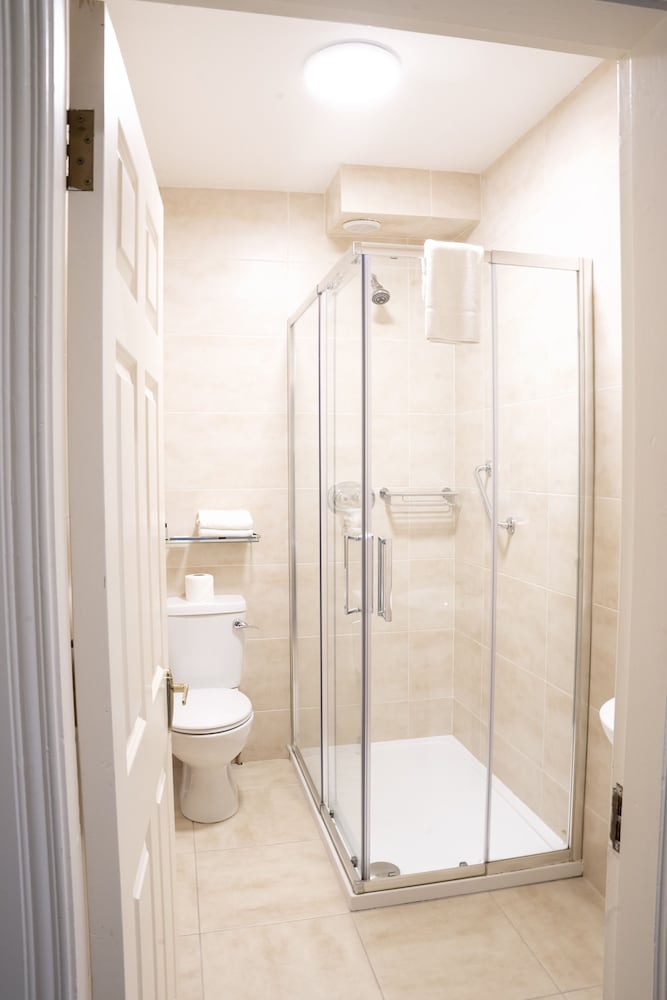 Double Room - Photo 6