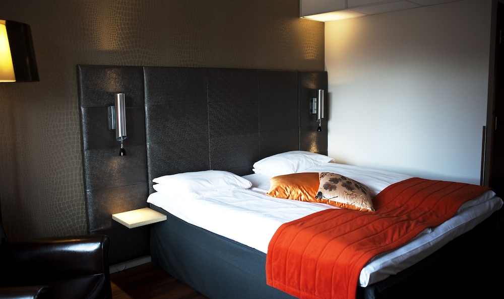 Standard Room, 1 Double Bed, Non Smoking - Photo 1